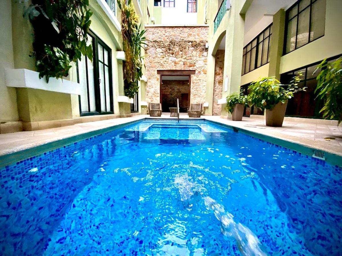 Amazinn Places Casco Viejo Billiard Table And Pool Panama City Exterior photo